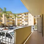 Apartment Beautiful In Caulonia Marina