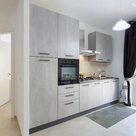 Pet Friendly Apartment In Caulonia Marina Apartamento
