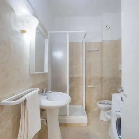 Beautiful In Apartament Caulonia Marina