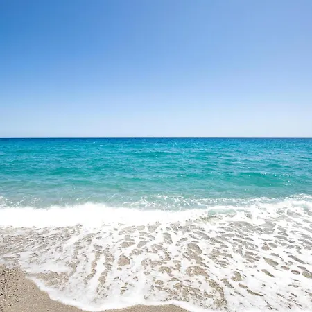 Pet Friendly Apartment In Caulonia Marina Apartamento